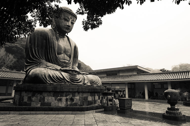 Giant monument to Amida Buddha at Koutoku-in.