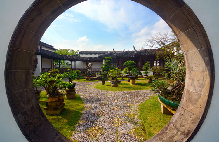 Chinese Garden and traditional circular moon gate.