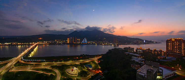 Evening landscape shot in Danshui, New Taipei City.