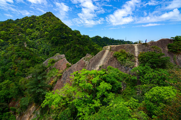 Sharp, rocky mountain peak on the Wu Liao Jian hiking trail in Sanxia district.